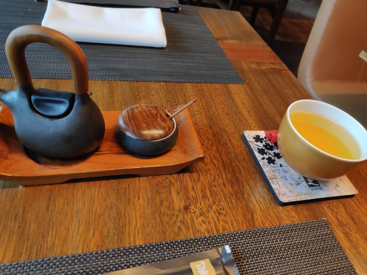 Yoshi Izakaya Photo 9