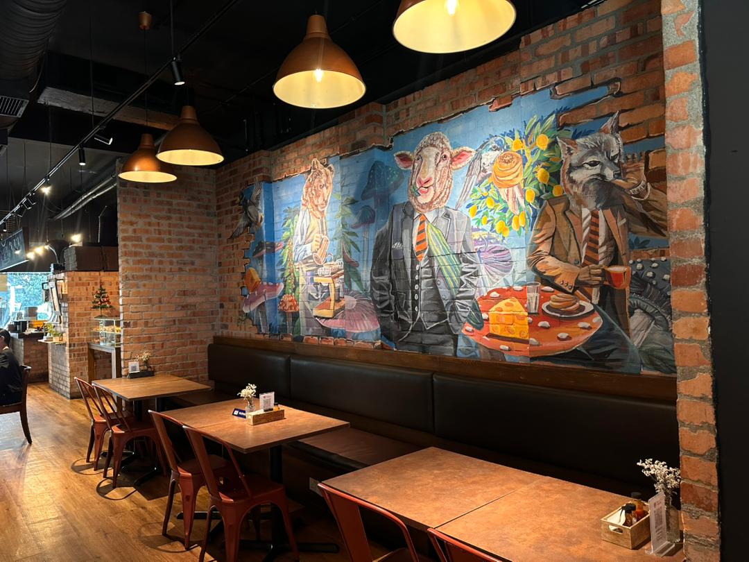 Fahrenheit 600 Cafe & Restaurant
