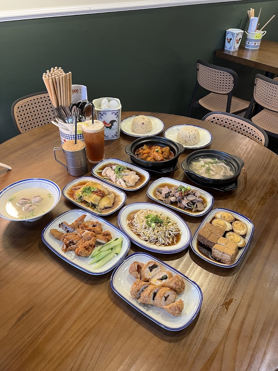 Chan Kee Chicken Rice 陳記家香雞飯 Photo 2