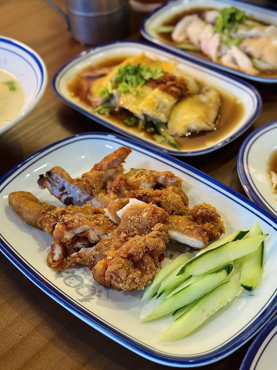 Chan Kee Chicken Rice 陳記家香雞飯 Photo 3