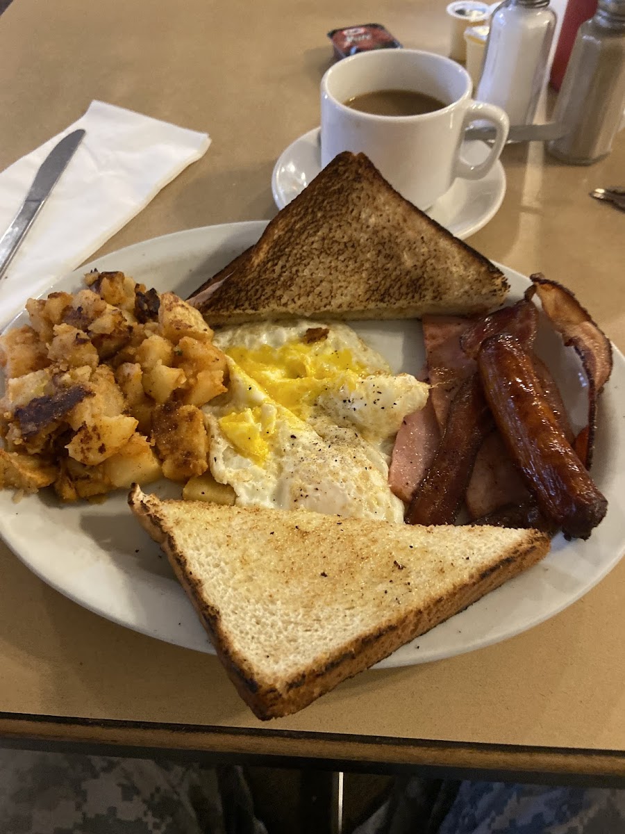 Reynolds Restaurant Photo 7