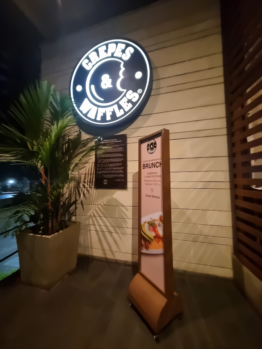 Crepes & Waffles Santa Mónica