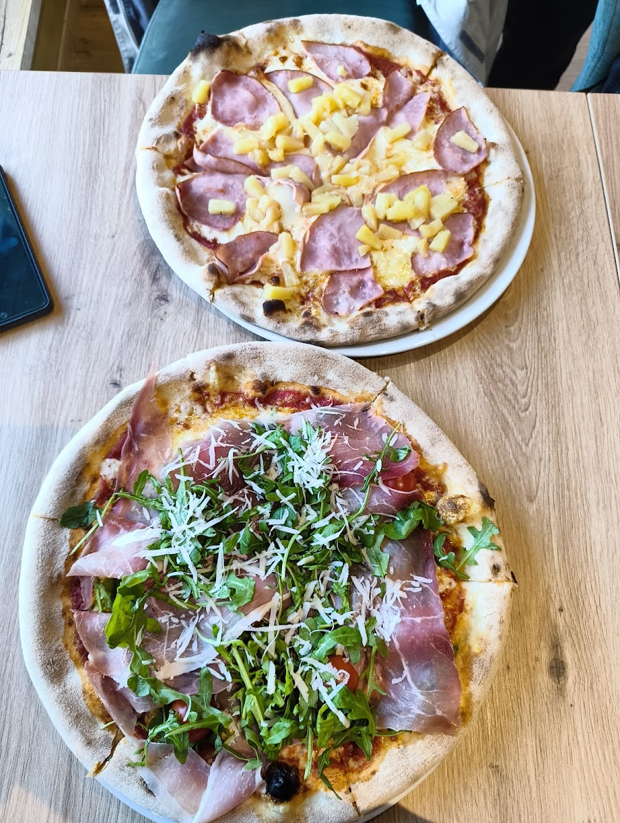 TUTTOBENE Pizzeria & Cafeteria Photo 10