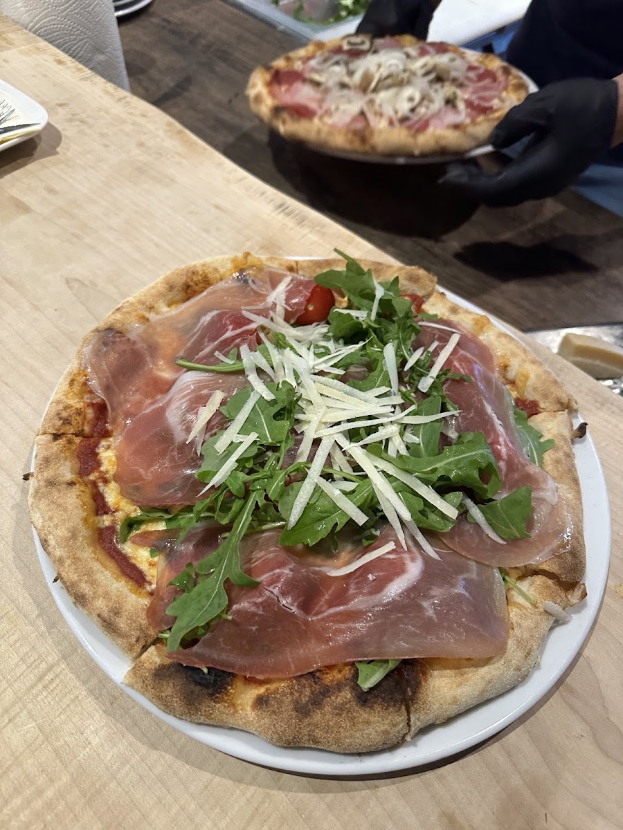 TUTTOBENE Pizzeria & Cafeteria Photo 6