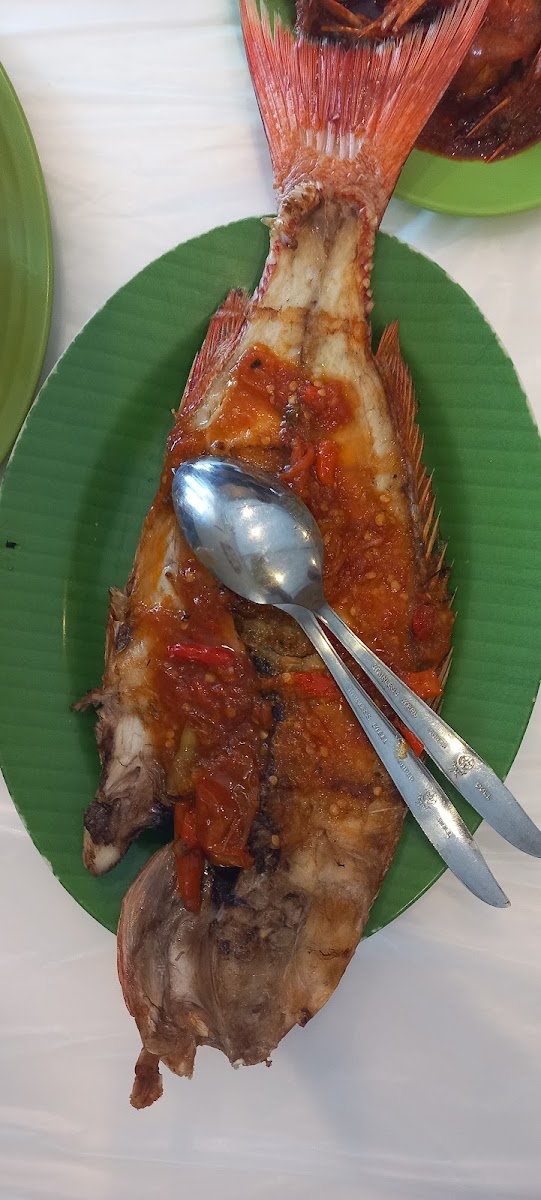 Ratu Gurih Seafood Market & Resto Photo 9