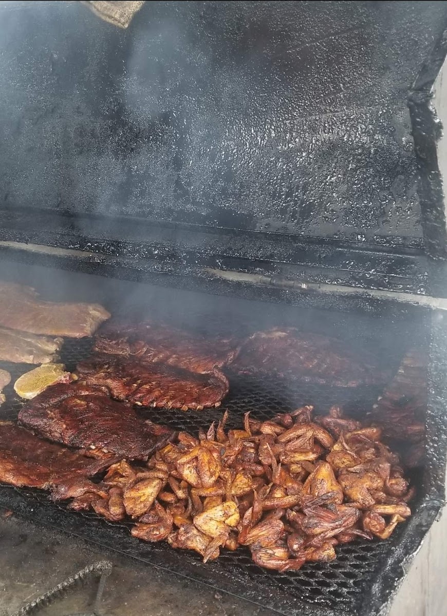 Smash Mouth BBQ Photo 3