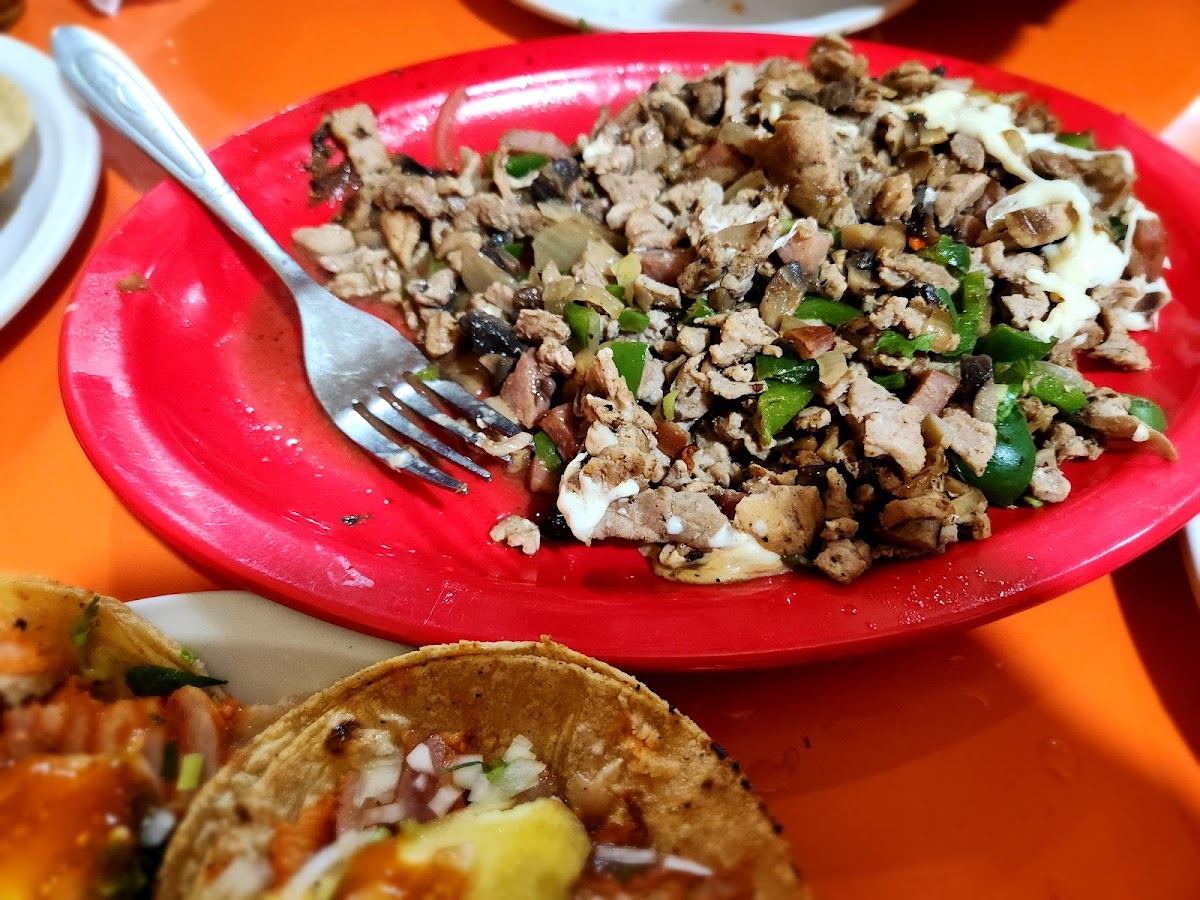 Taquería La Salsa Mixe Photo 6