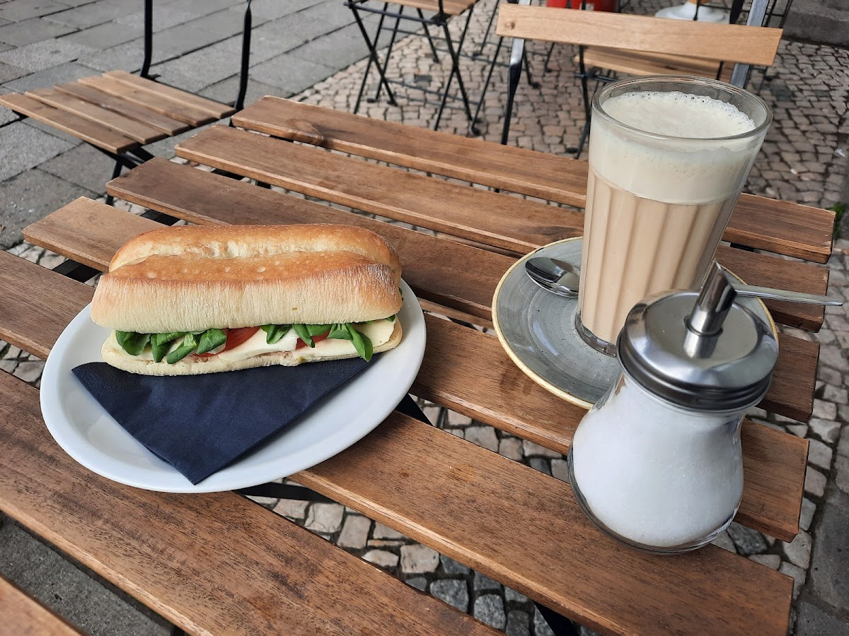 Le Vent Coffee Bar Photo 9