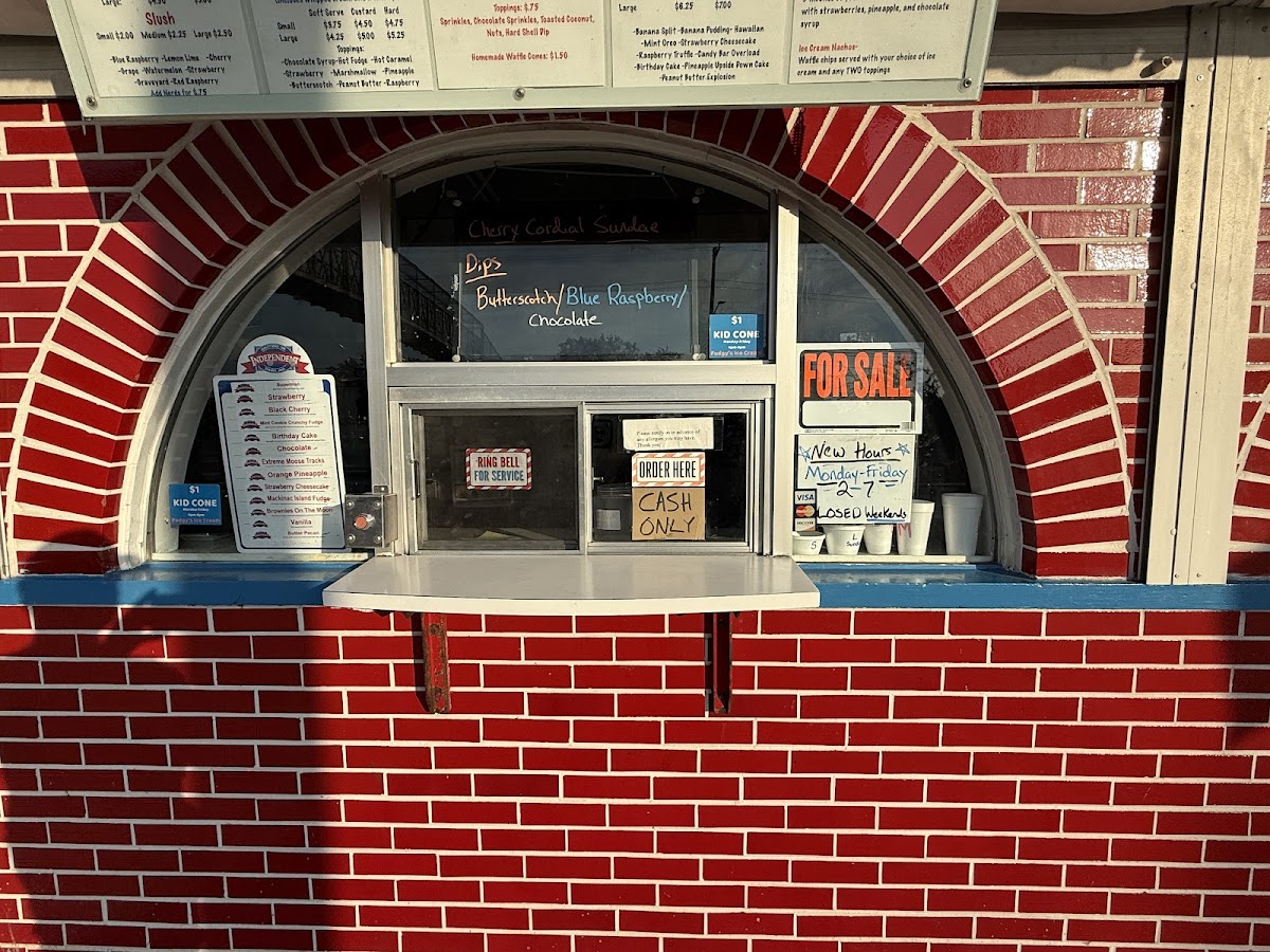 Fudgy’s Ice Cream Photo 3