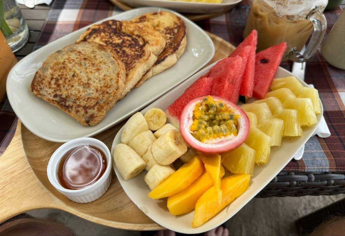Baan Manali Beach Café Photo 8