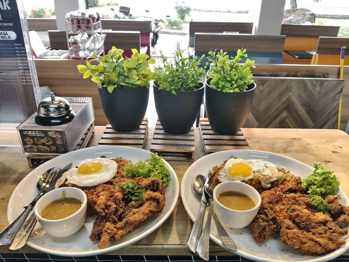 Port Lepak Western Food Photo 4