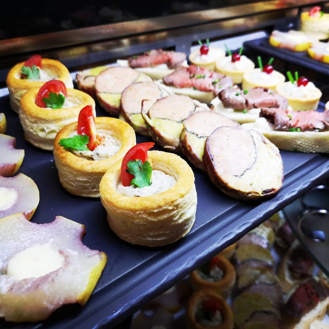 Laurus Mediterranean Restaurant Photo 8