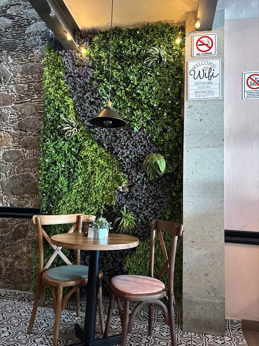 Helena Café & Bistro