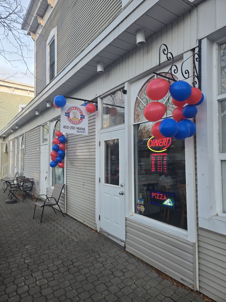 Mama Dee's Pizzeria
