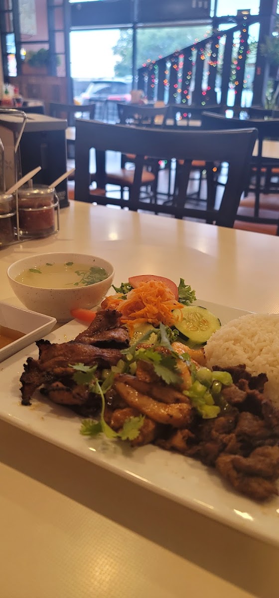 Pho Basil Photo 9