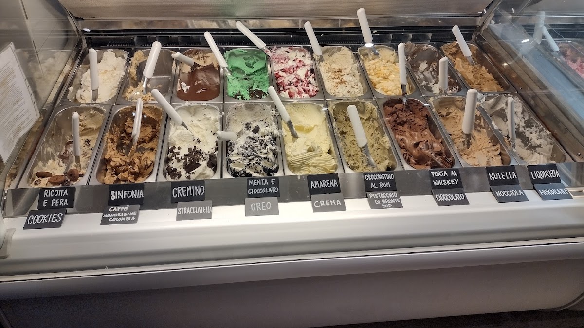 Bar gelateria Benzoni Photo 6