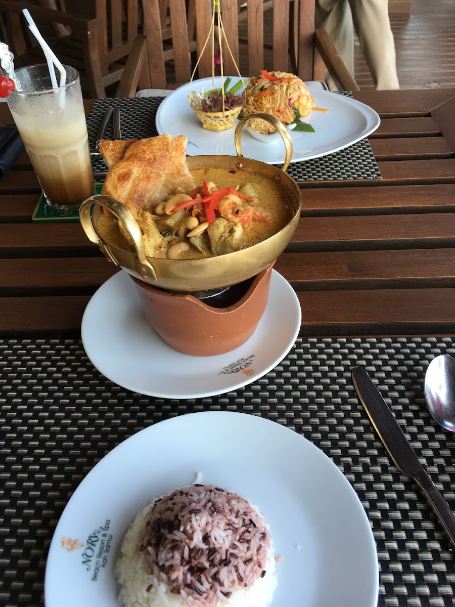 Prasuthon Restaurant Photo 6