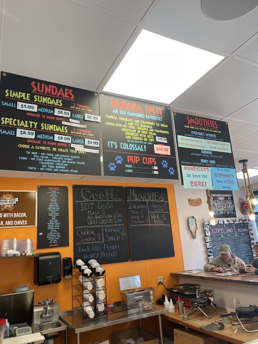 Scoopy Doo's Old Fashioned Ice Cream Photo Menu 4