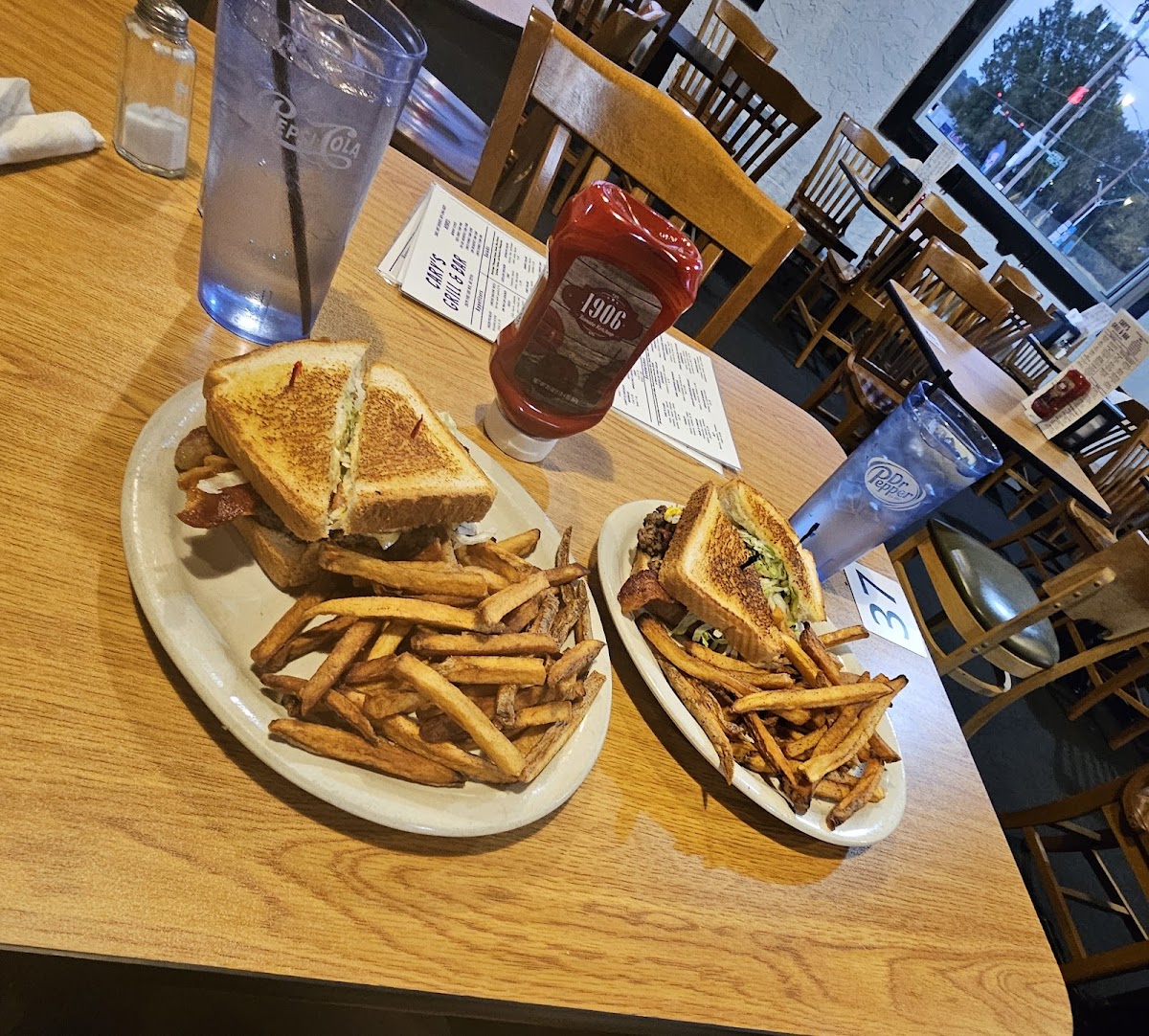 Carys Grill and Bar Photo 8