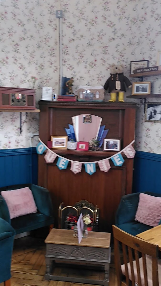 Queenie's Vintage Tearoom Photo 2