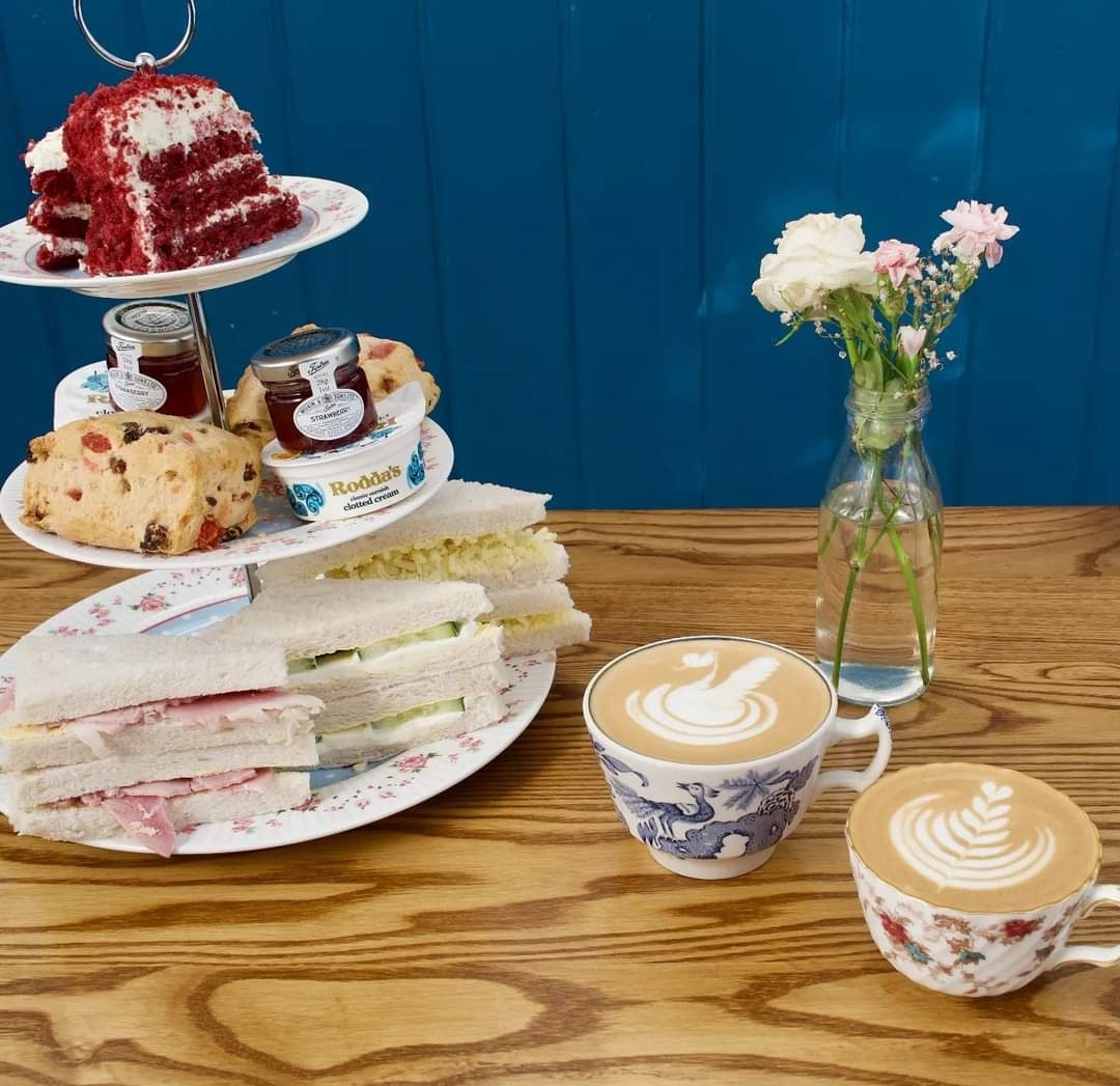 Queenie's Vintage Tearoom Photo 3