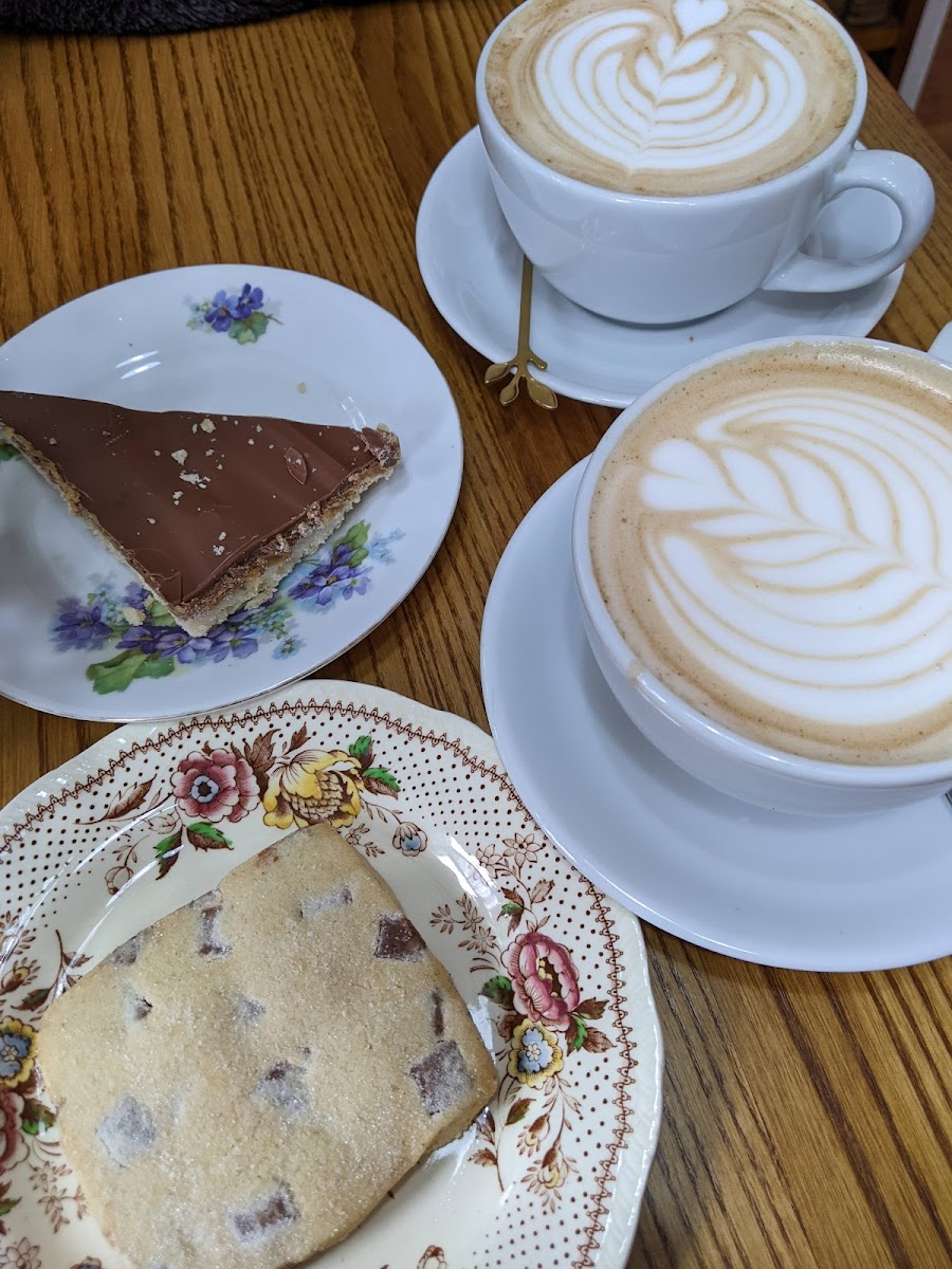 Queenie's Vintage Tearoom Photo 8