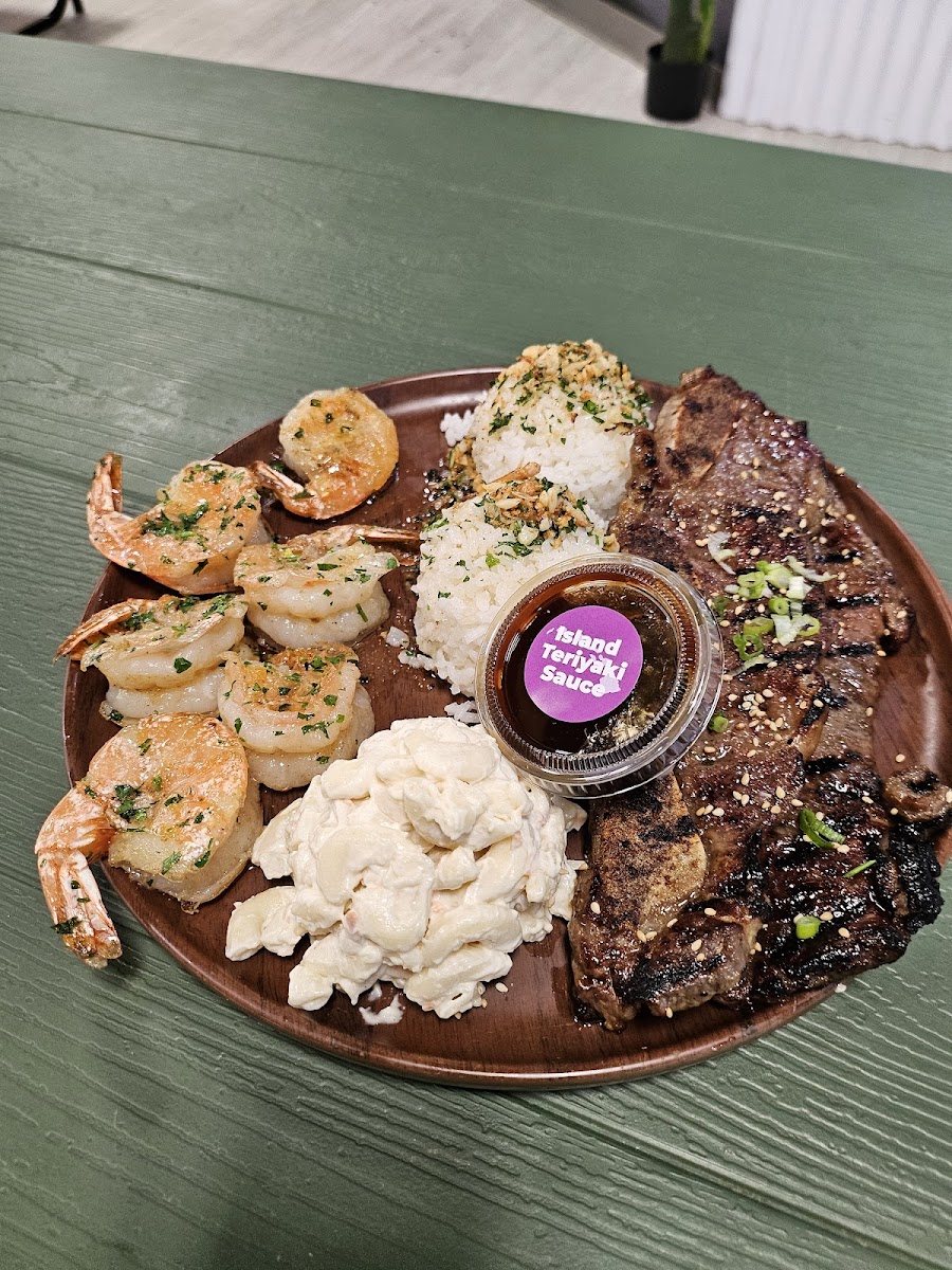Ono Hawaiian Plates Central Photo 8