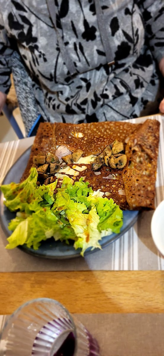 Crêperie Sur la Place Photo 10