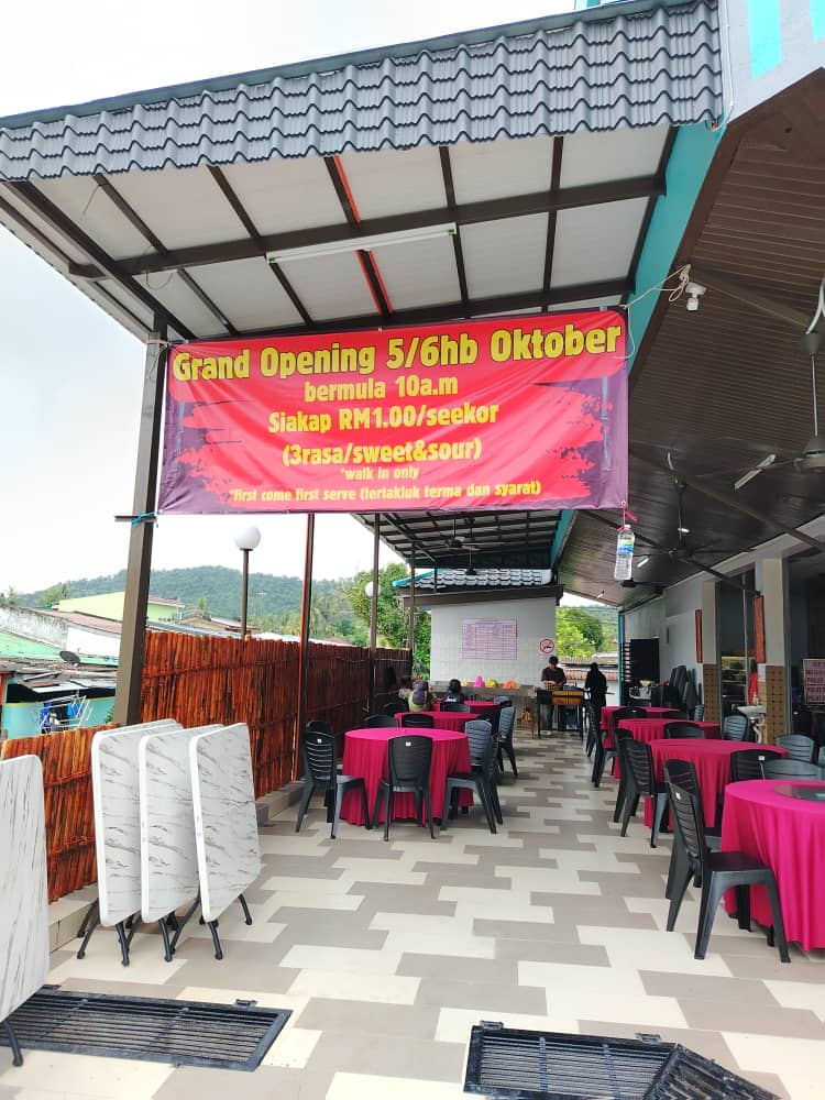 Bamboo cenang restaurant slim river