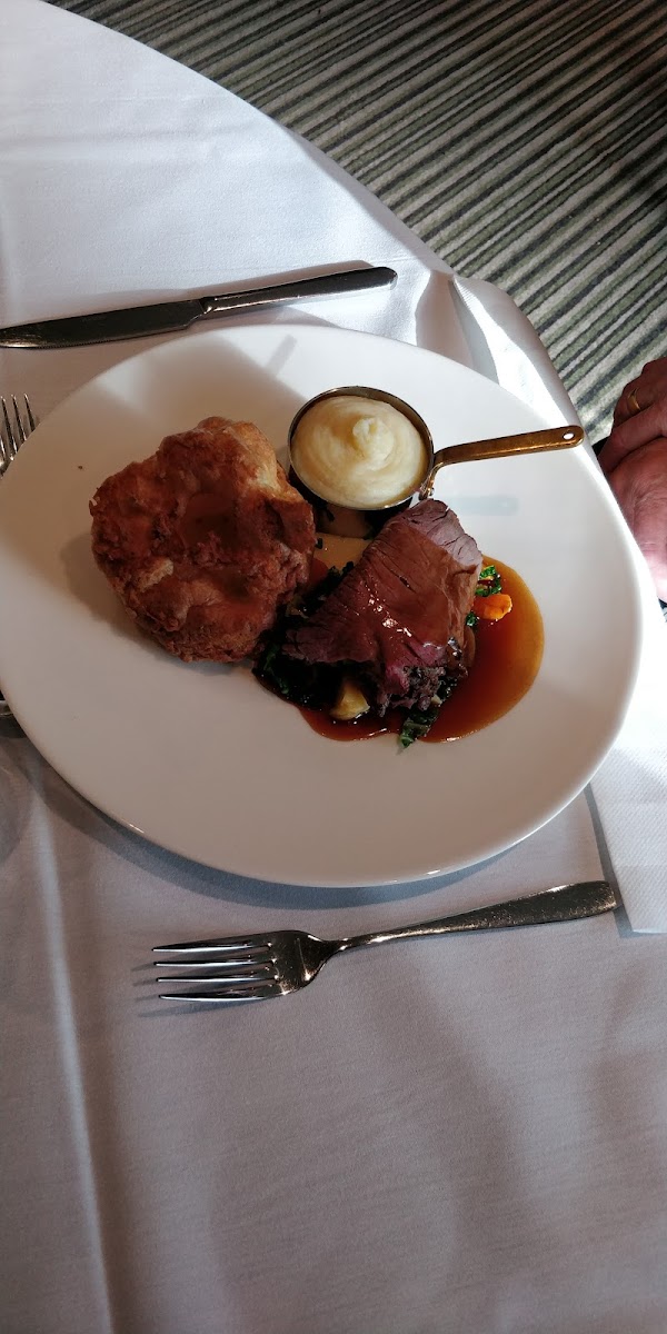Debut Restaurant Photo 8