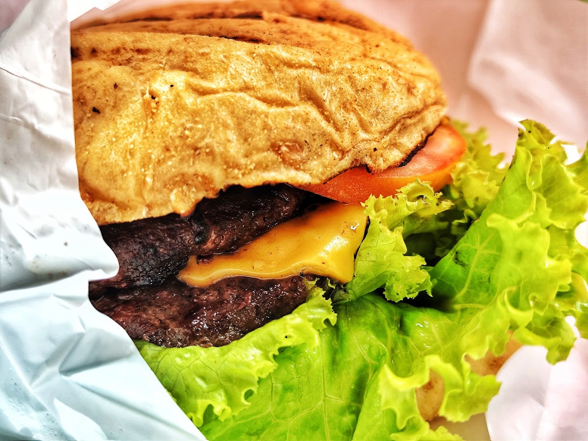 BBB Alabang Northgate (Big Better Burgers) & Moonleaf Alabang Photo 10