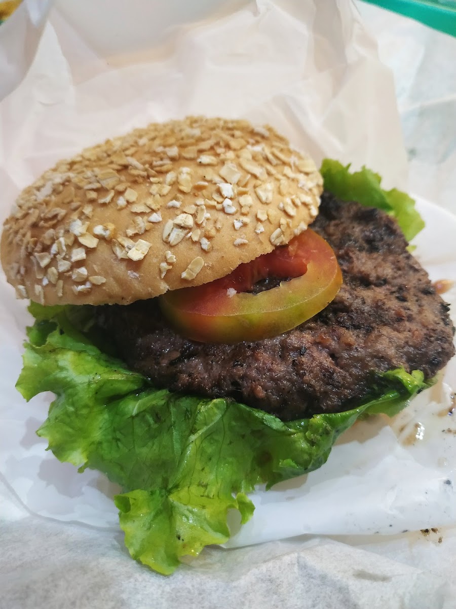 BBB Alabang Northgate (Big Better Burgers) & Moonleaf Alabang Photo 8
