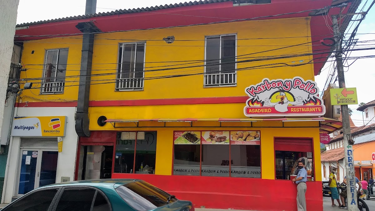 Karbón y Pollo