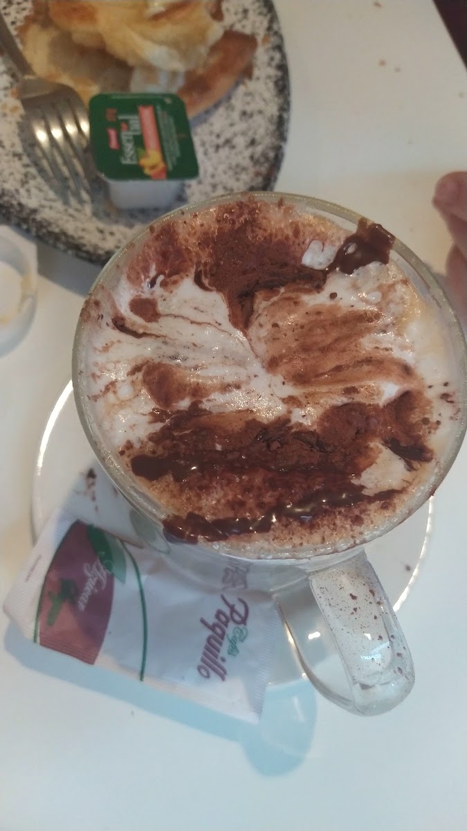 CAFETERÍA LA CAMPANA. Photo 2