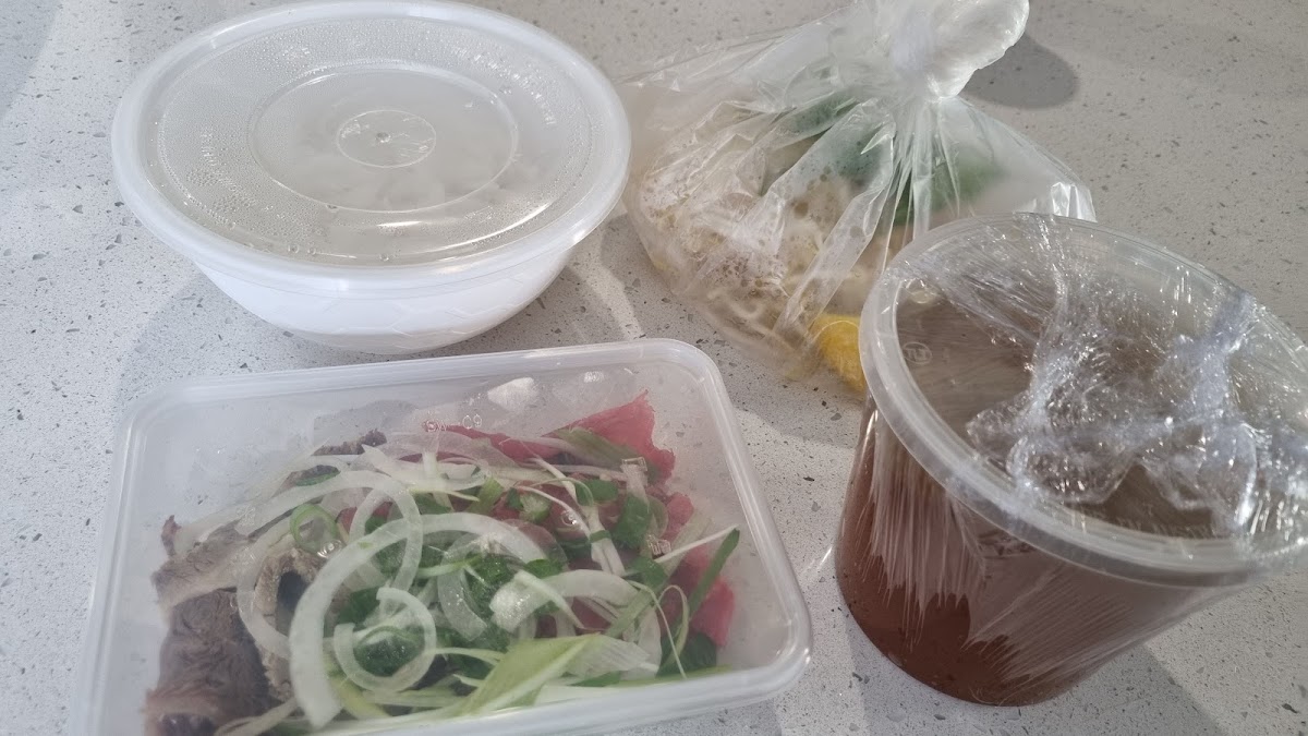 Pho Huy Restaurant Photo 10