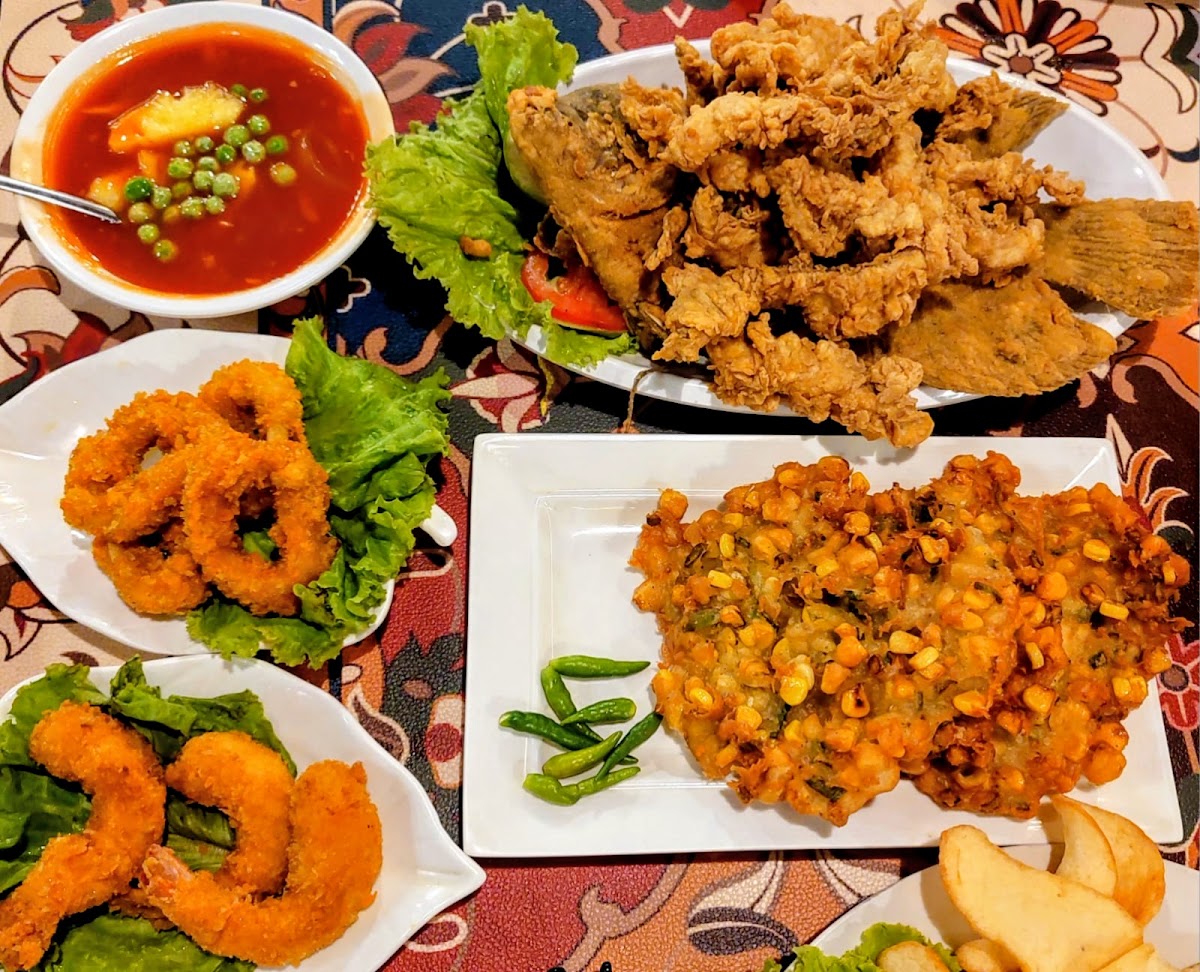 Rumah Makan Jati Photo 3