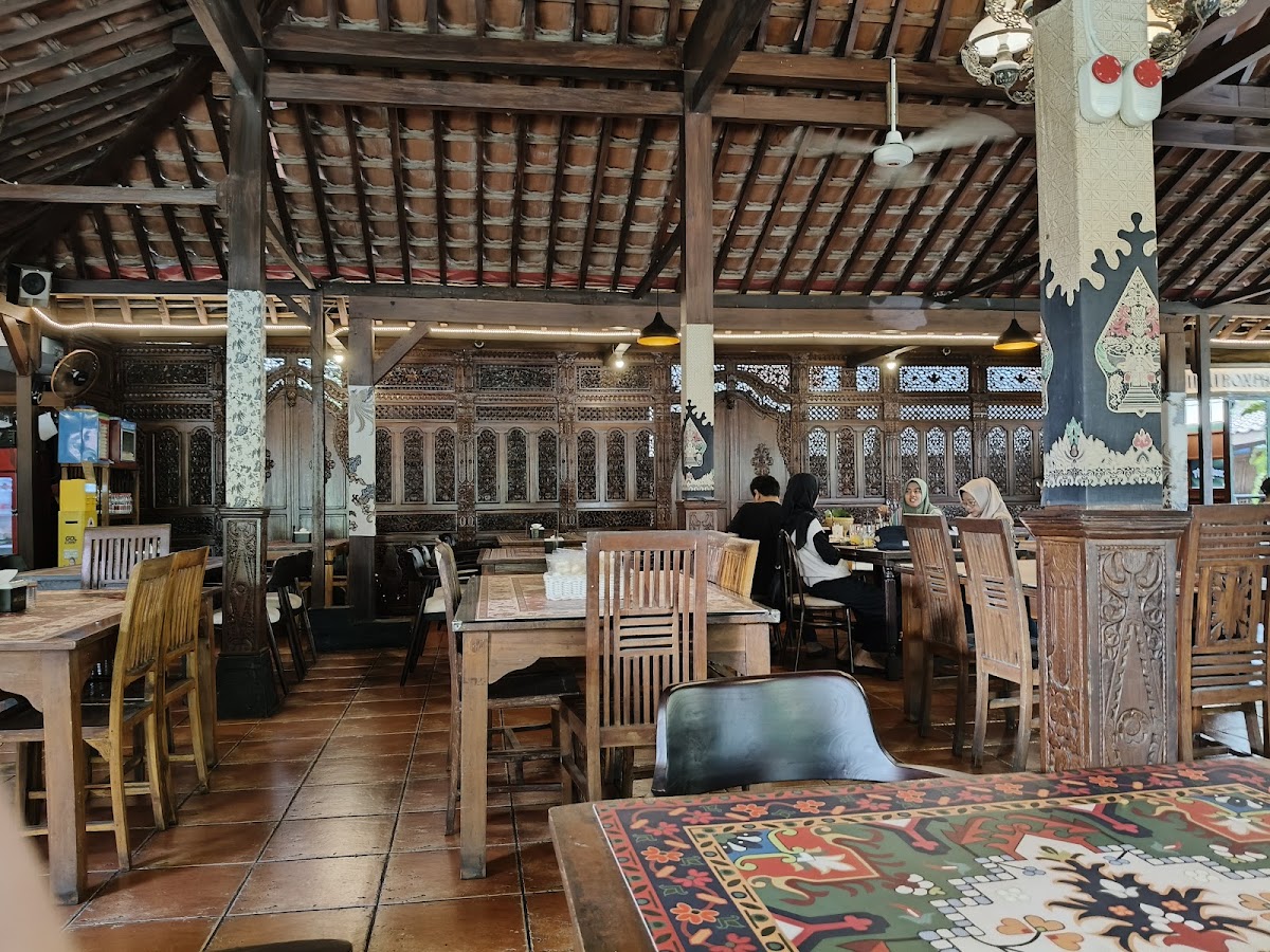 Rumah Makan Jati Photo 4