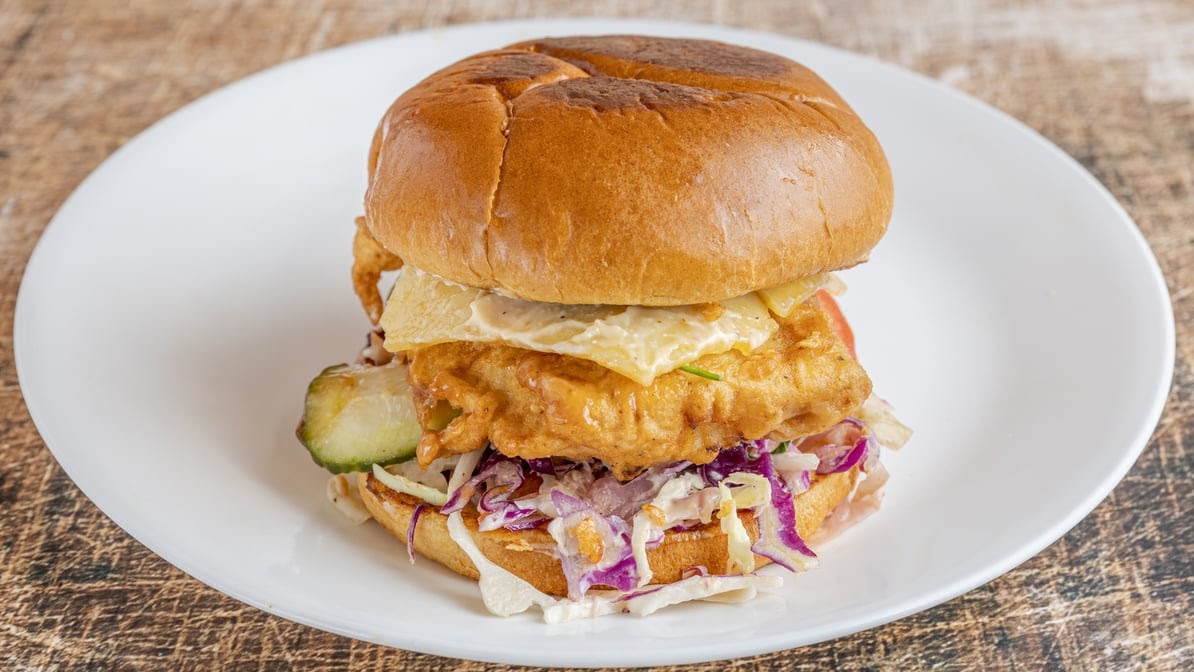 ARI'S Burgers And Takeaway