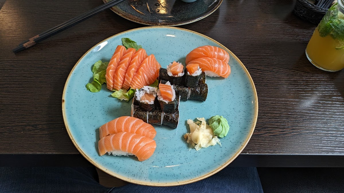 ZenZen SUSHI&MORE Photo 9