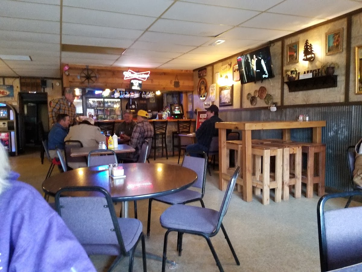 Crossroads Bar & Grill Photo 3
