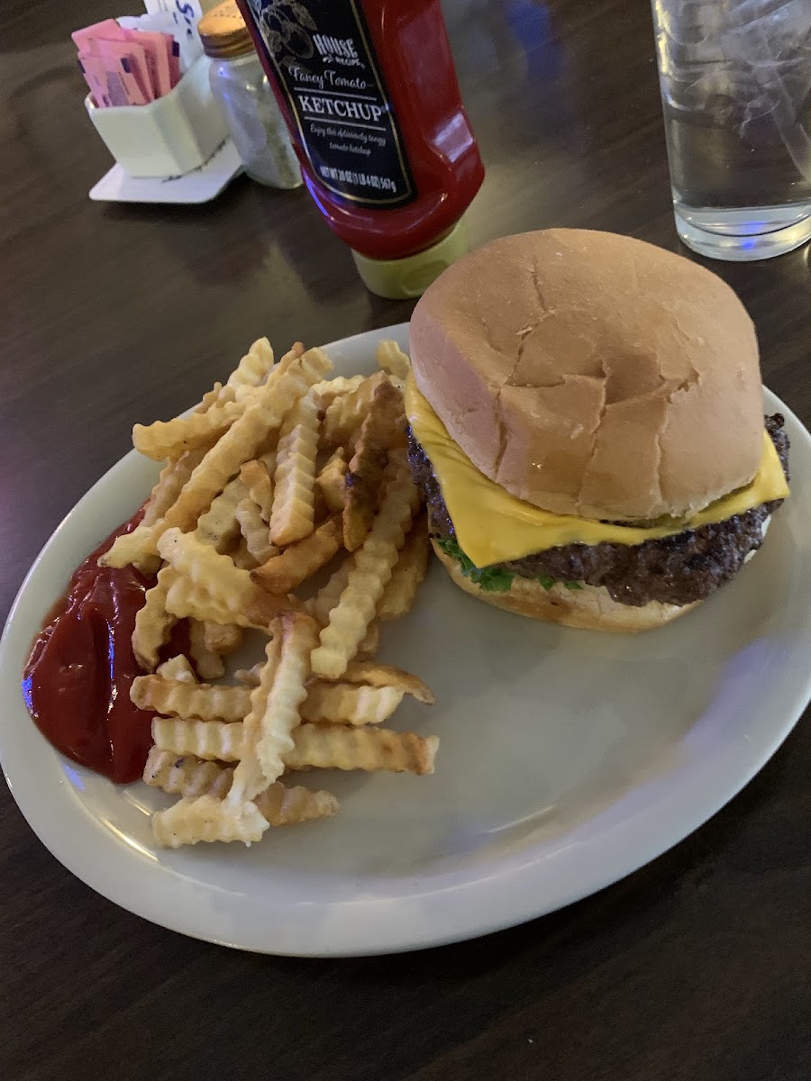 Crossroads Bar & Grill Photo 9