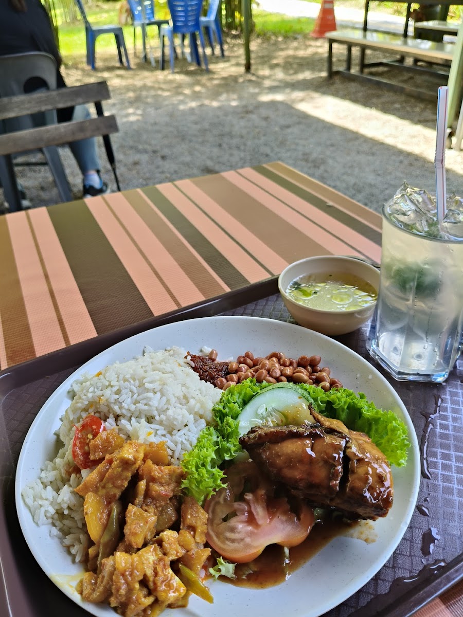 Warung • Edible Park Photo 3