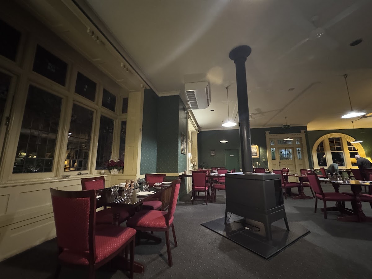Manor Restaurant at Cotswold Gardens Photo 2