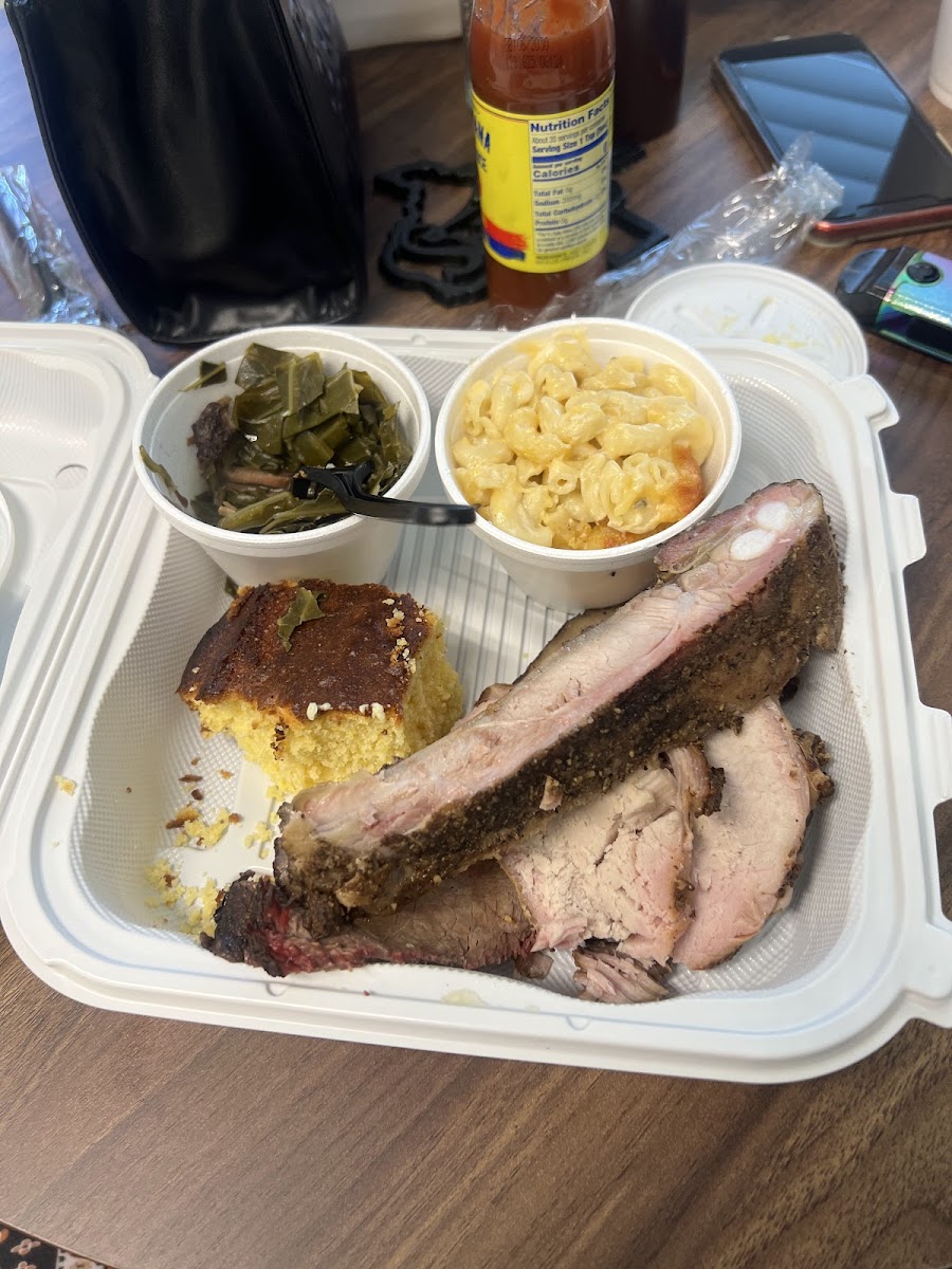 Country BOI BBQ - The Smoke Shack Photo 3