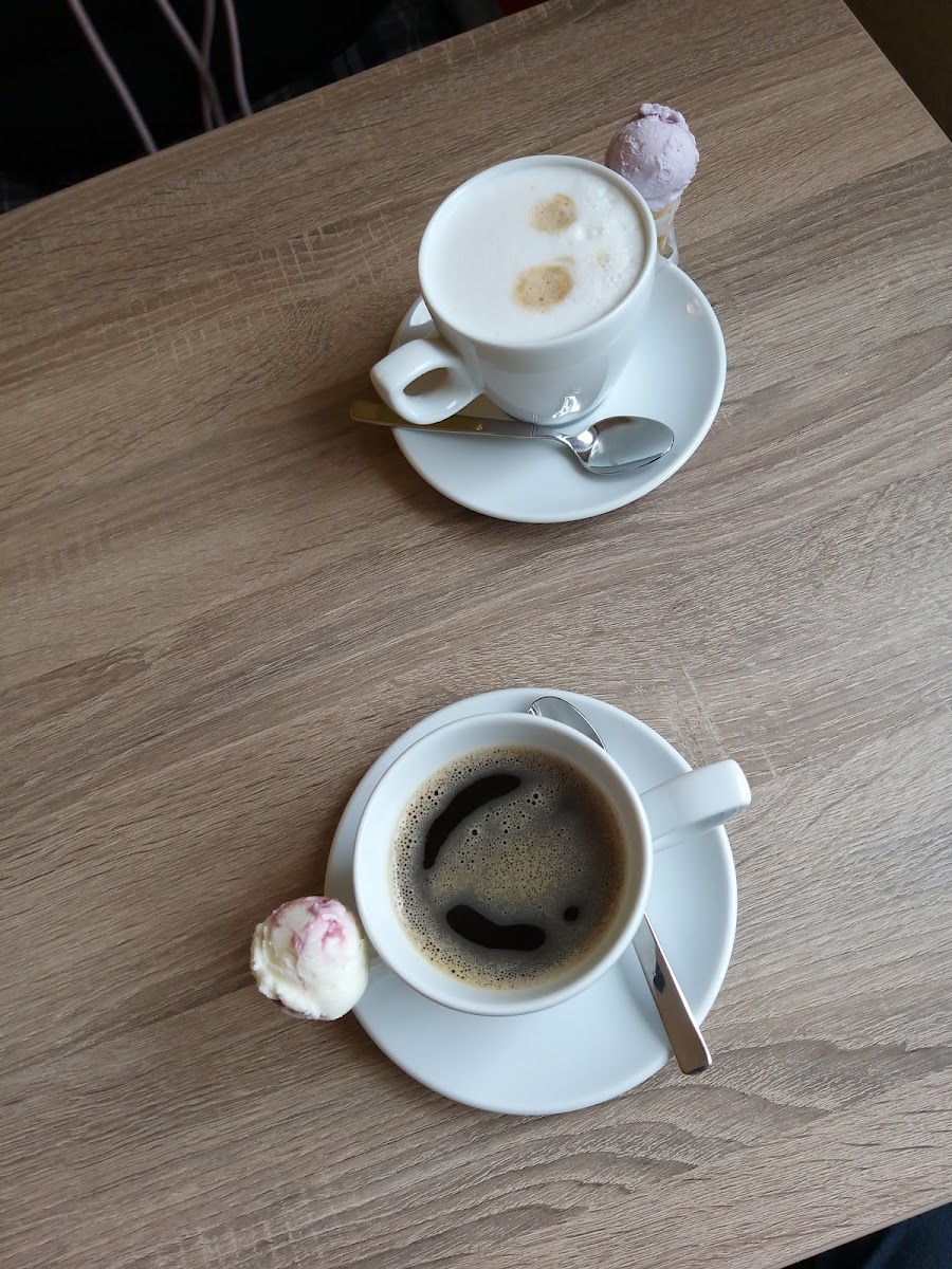 Eiscafé Eismädels Lauenau Photo 10