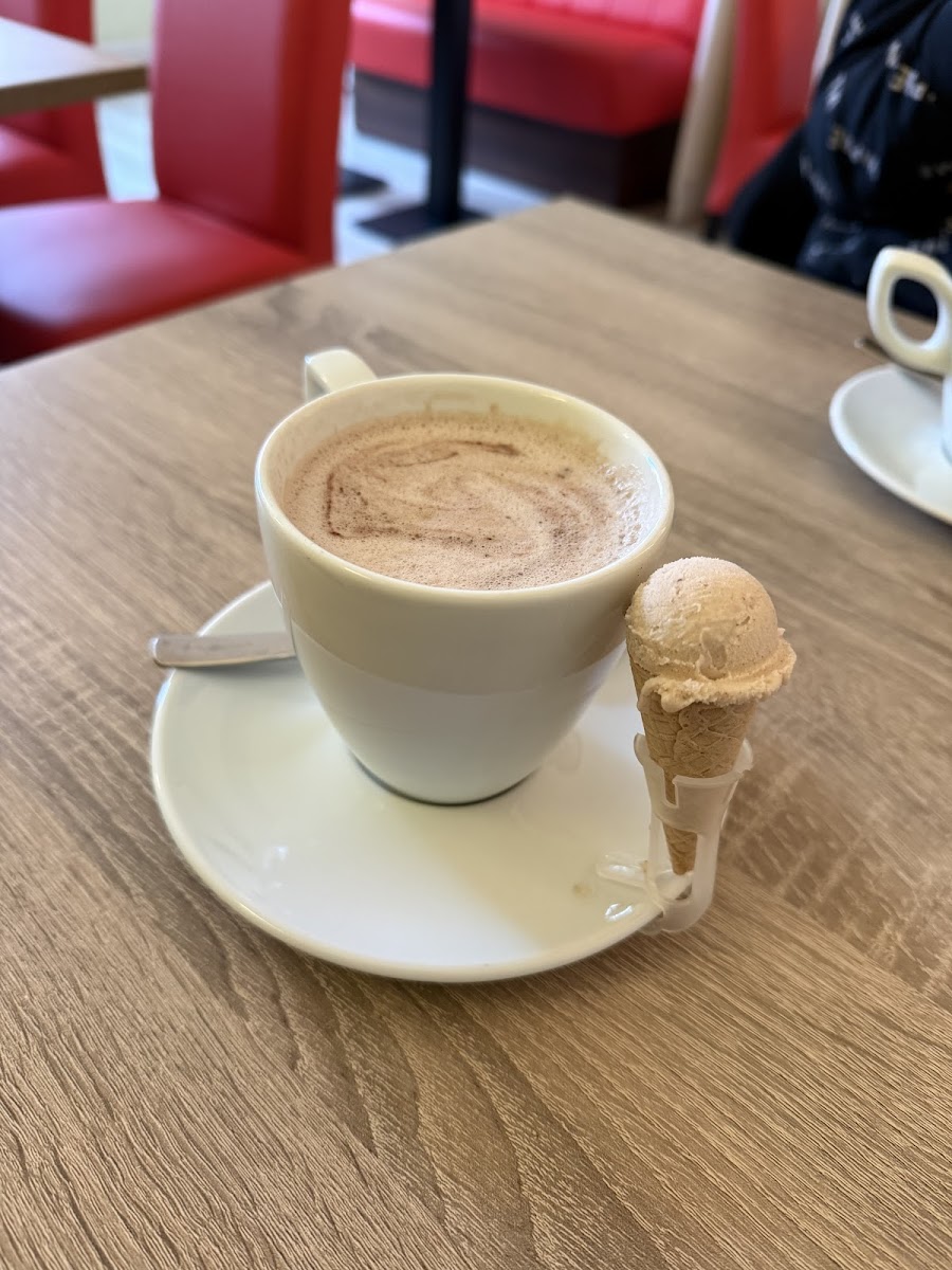 Eiscafé Eismädels Lauenau Photo 4