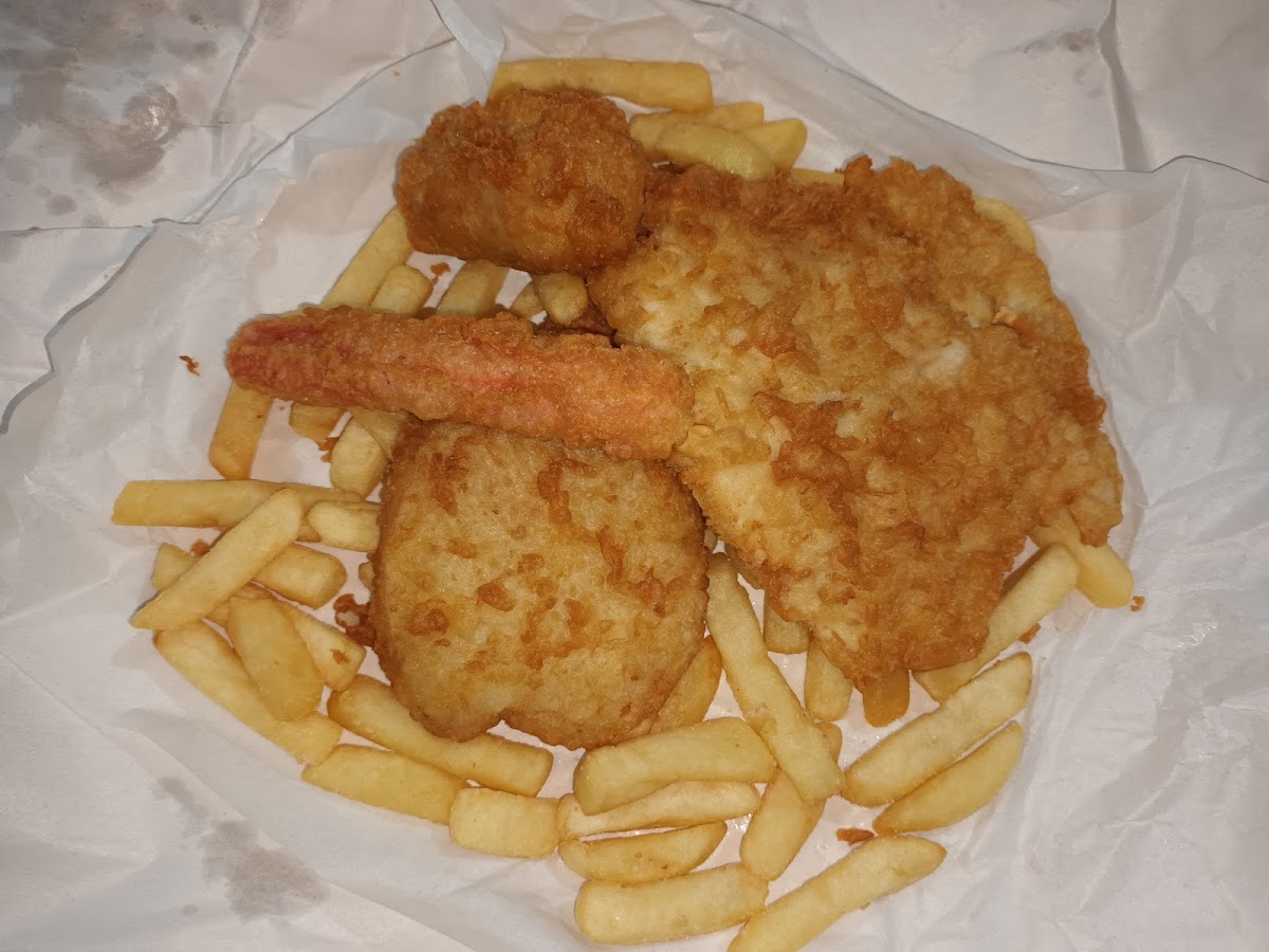 Woodlands Fish and Chips Photo 7