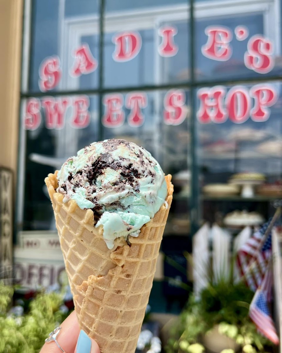 Sadie’s Sweet Shop Photo 2