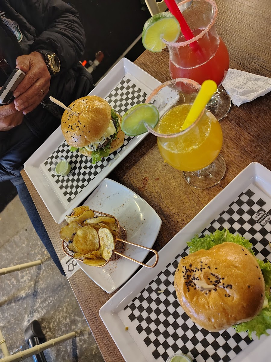 El establo Burger's Photo 6