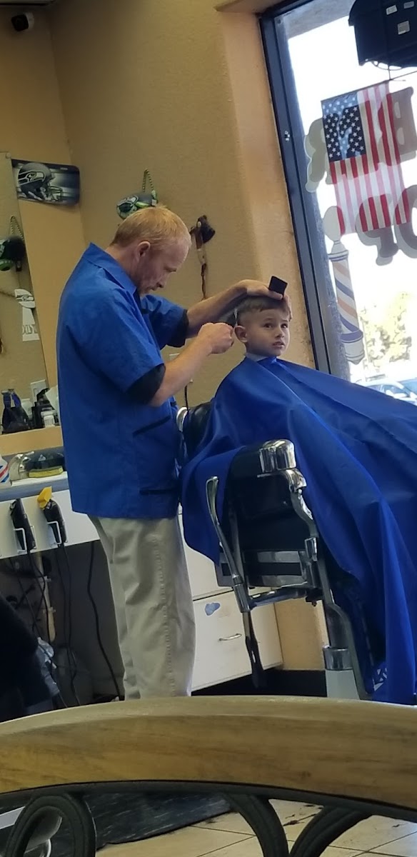 Chavez Barber Shop Photo 2